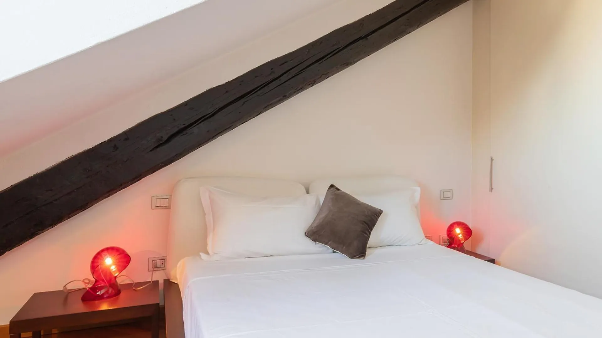 Milan Retreats Brera Apartment